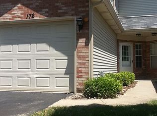 172 Golfview Dr, Glendale Heights, IL 60139