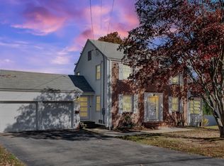 105 Valley View Dr, Wethersfield, CT 06109