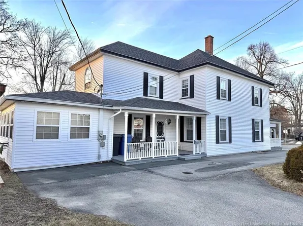 52 Princess St, Miramichi, NB E1N 2K3