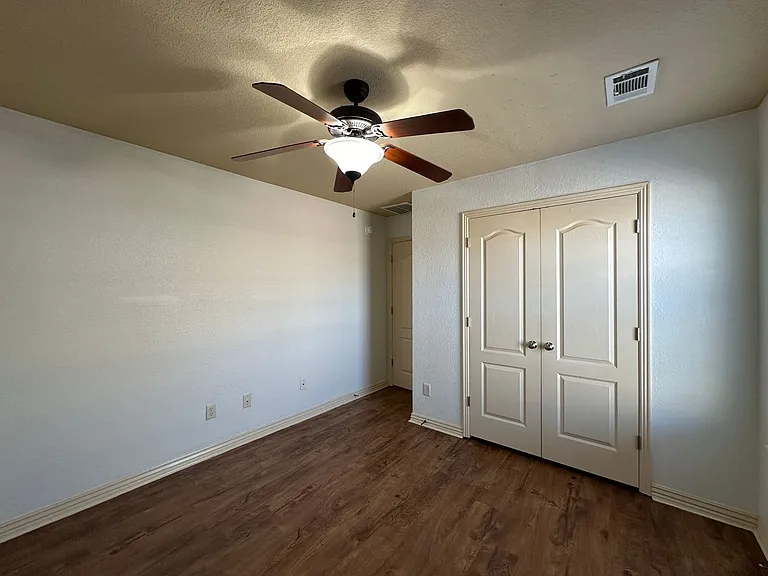 612 Windbrook Ct — Photo 30