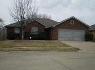 1109 Edenbrook Dr, Arlington, TX 76001