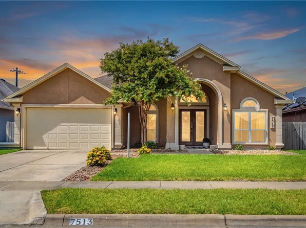 7513 E Lake Dr, Corpus Christi, TX 78414