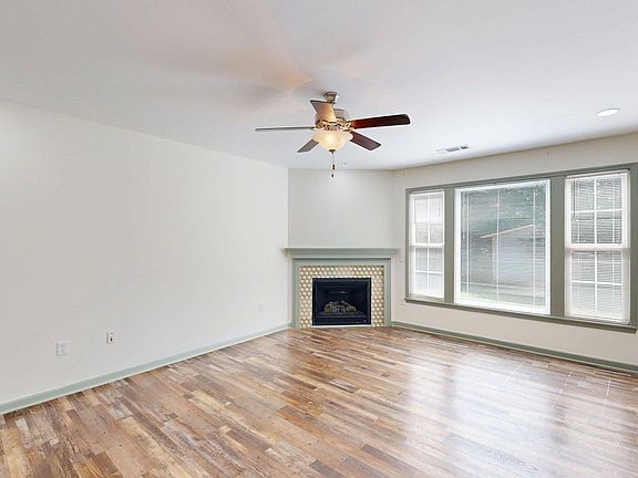 5th image of 2499 Sinclair Trce