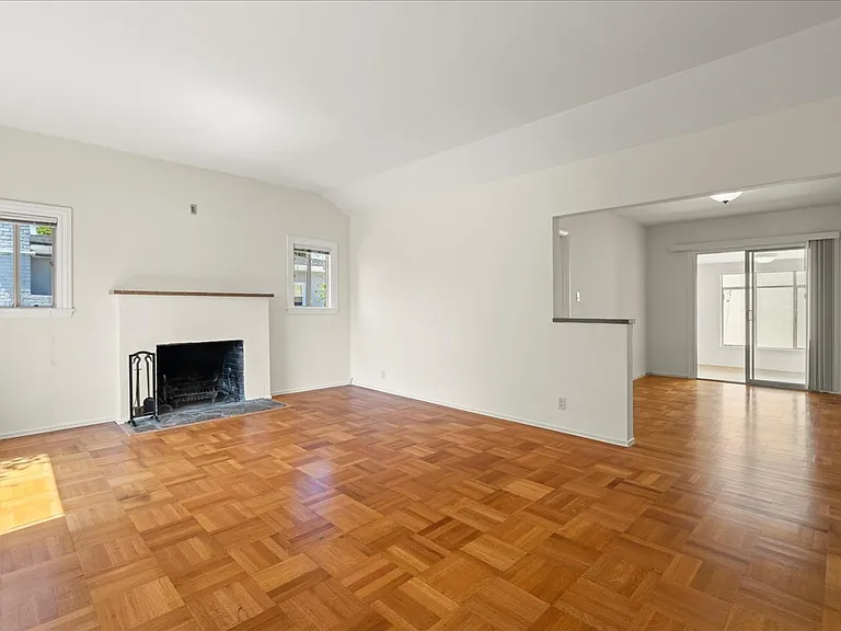 1017 10th Ave #1017 — Photo 9