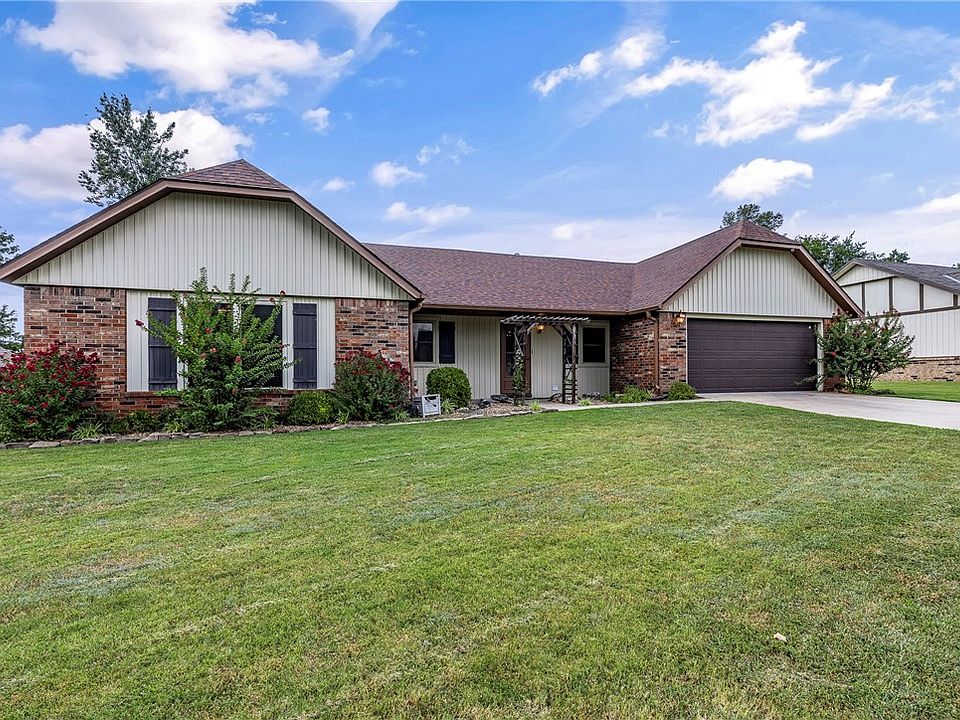 1st image of 1312 S Countrywood Pl