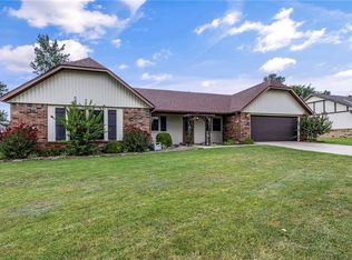 1312 S Countrywood Pl, Rogers, AR 72758