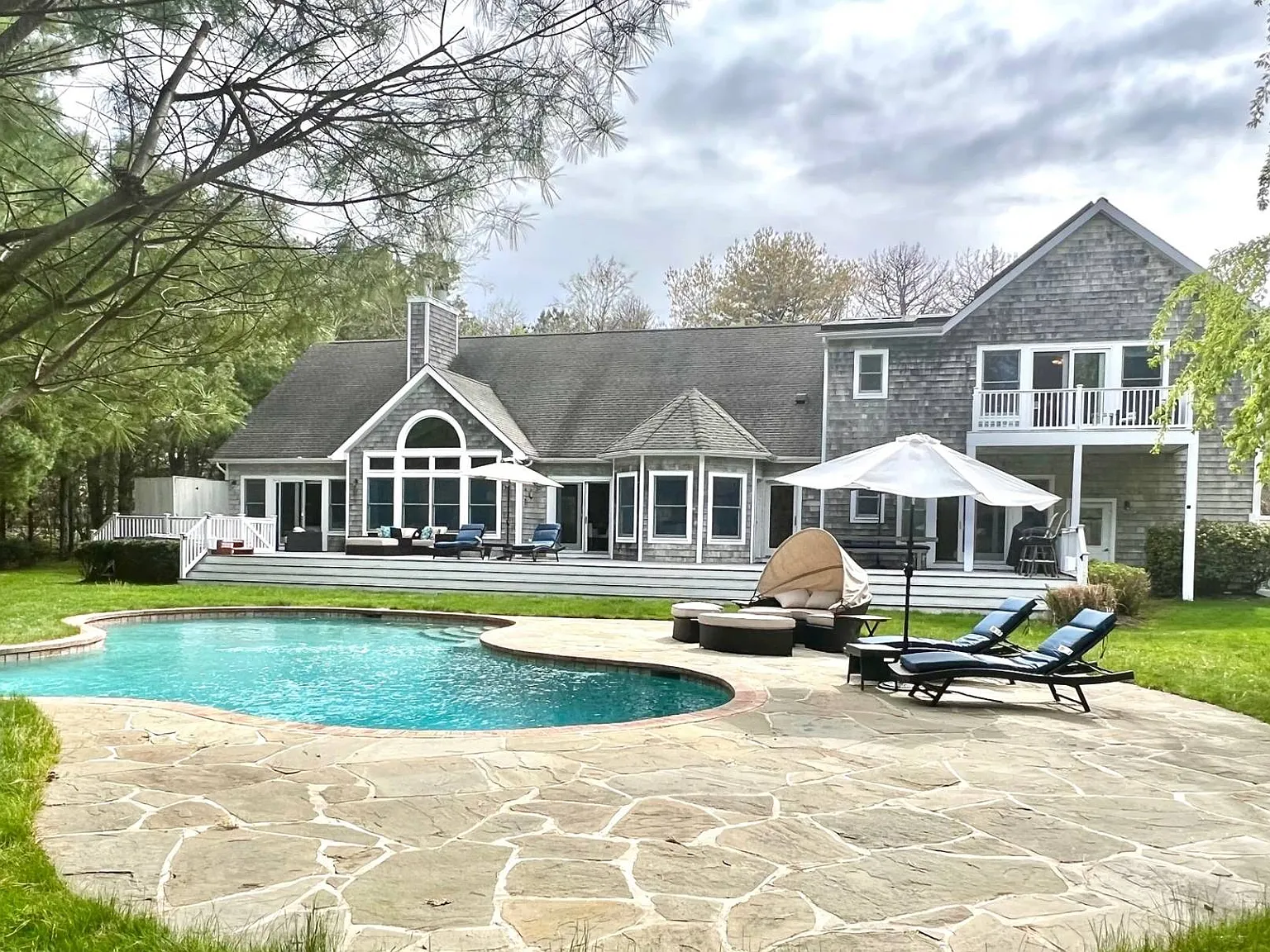 Private Resort On 4 Acres With Tennis — Photo 3
