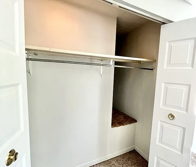 452 Tanglewood Ln — Photo 31