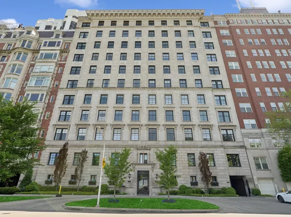 229 E Lake Shore Dr #8E, Chicago, IL 60611