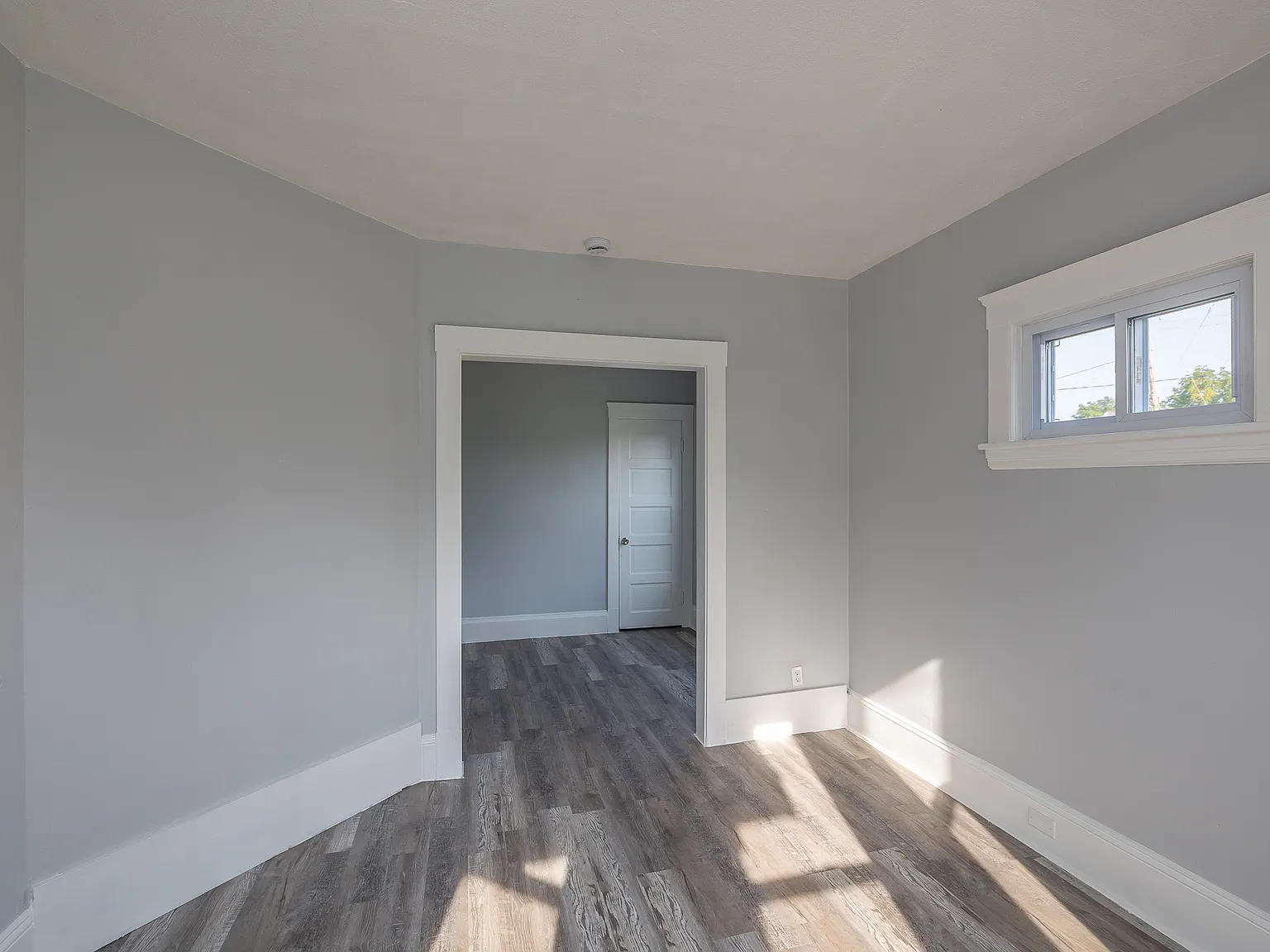 Renovated 2 Bedroom units — Photo 2