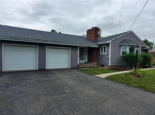 4095 Airport Rd, Allentown, PA 18109