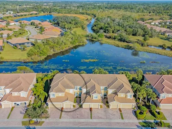 1239 Burgos Dr, Sarasota, FL 34238