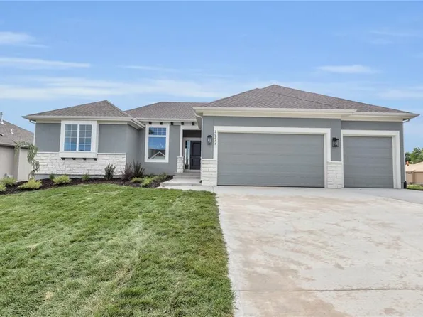 19440 W 202nd St, Spring Hill, KS 66083