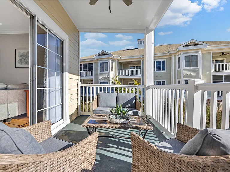 4872 Dahlia Ct #201 — Photo 39