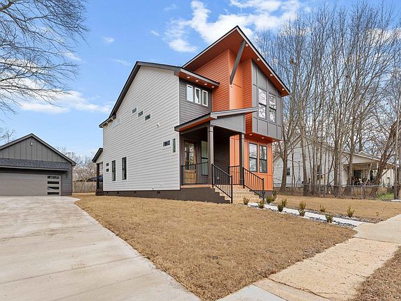 2nd image of 112 Edwards St