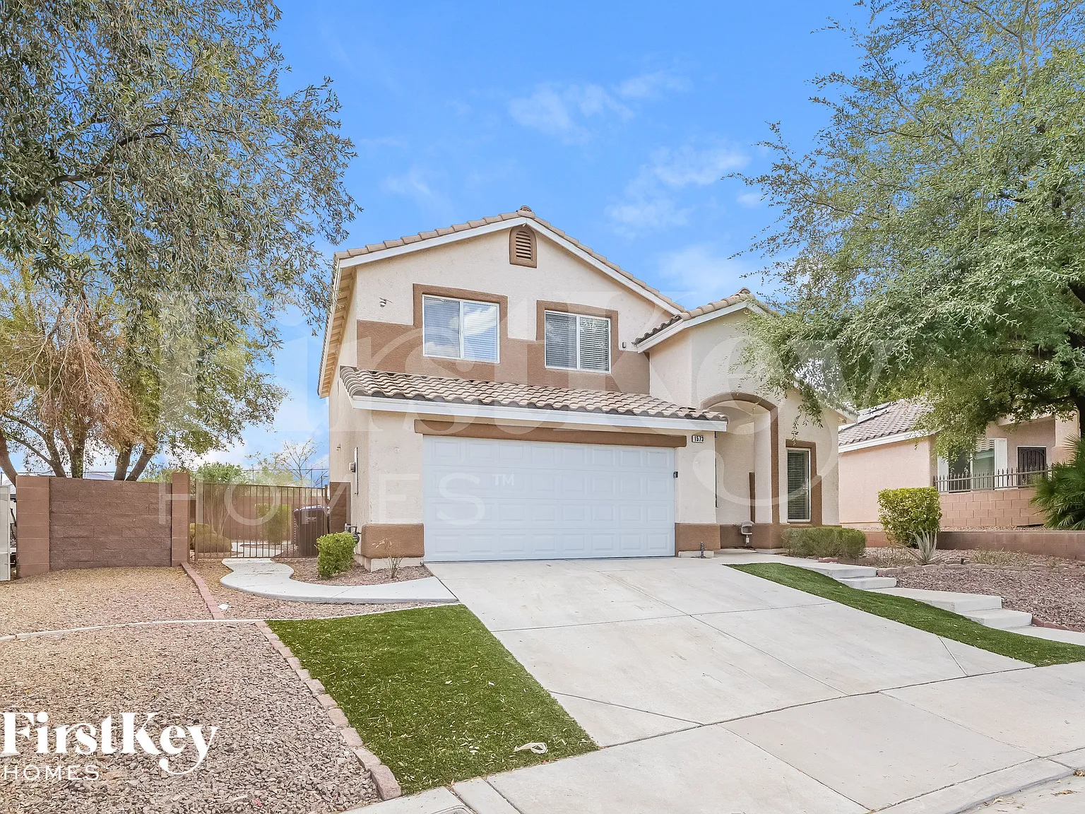 3 bed, 2.5 bath, 1725 sqft, $2,060 — Photo 2