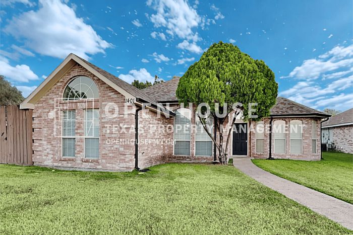 1st image of 1401 Old Knoll Dr