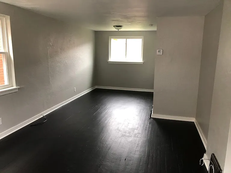 1567 Clark St — Photo 2