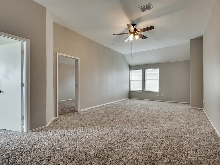 817 Pryor Dr — Photo 21
