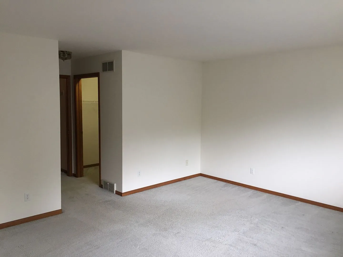 Manchester Townhomes — Photo 3