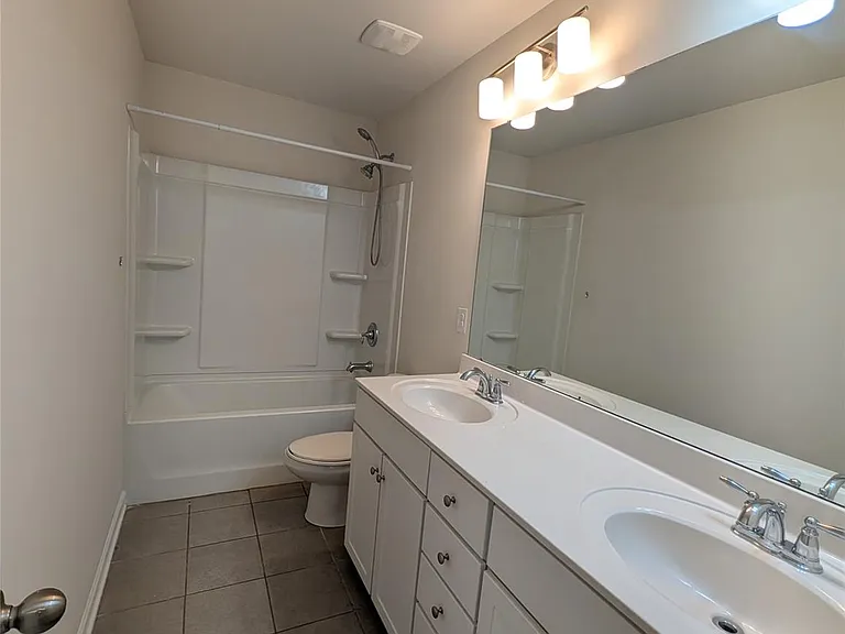 9331 Arbor Creek Dr — Photo 17