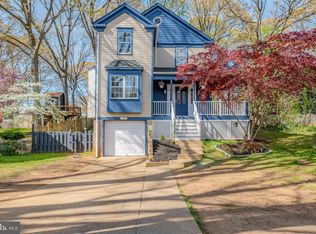 890 Chestnut Tree Dr, Annapolis, MD 21409