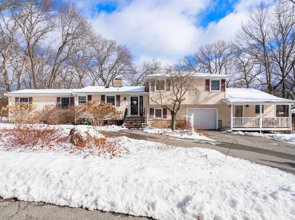 39 Greenwich Rd, Norwood, MA 02062