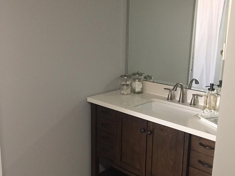 2nd image of 211 S 2nd St