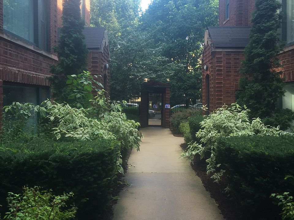 1st image of 1438 W Balmoral Ave