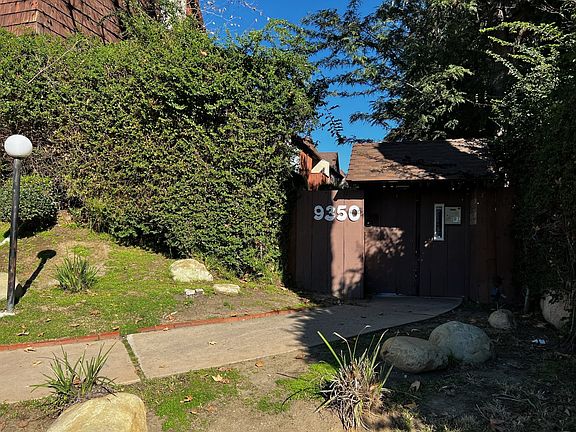 3rd image of 9350 Moonbeam Ave Unit 11