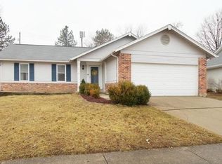6 Dorchester Ct, Saint Peters, MO
