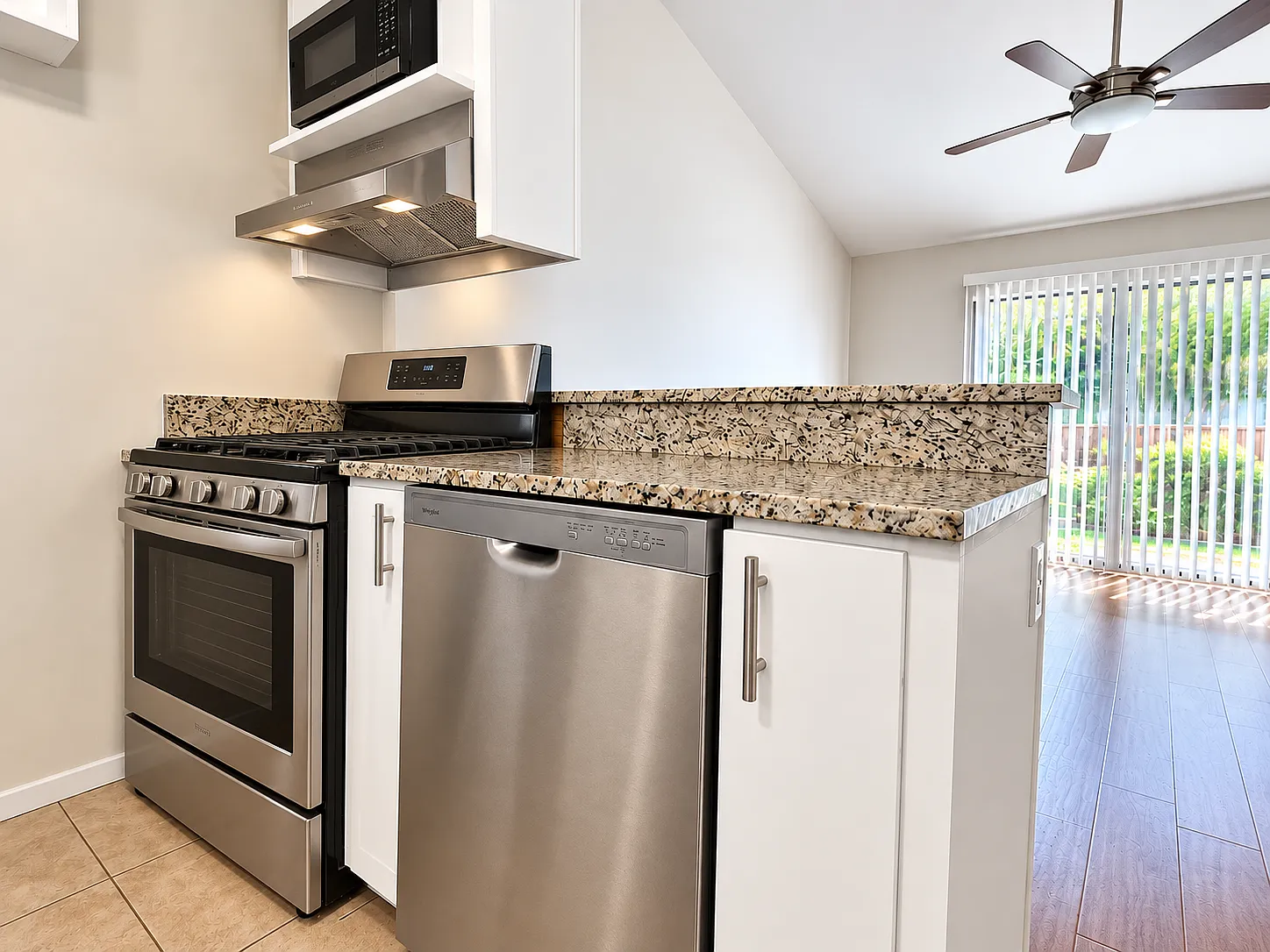 1 bed, 600 sqft, $1,495 — Photo 4