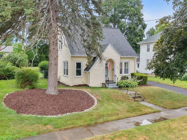 633 Church St, Endicott, NY 13760