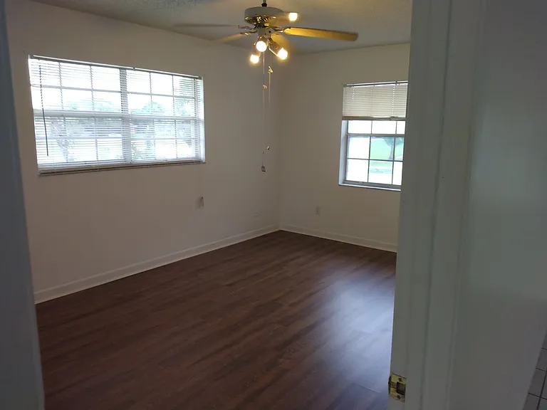 5076 Wellington Rd — Photo 9