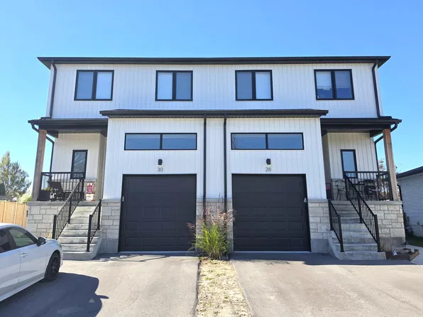 28 Cartier Ct, Welland, ON L3B 1A4