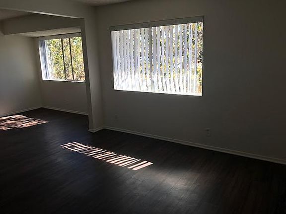 5th image of 209 N Buena Vista Ave APT I