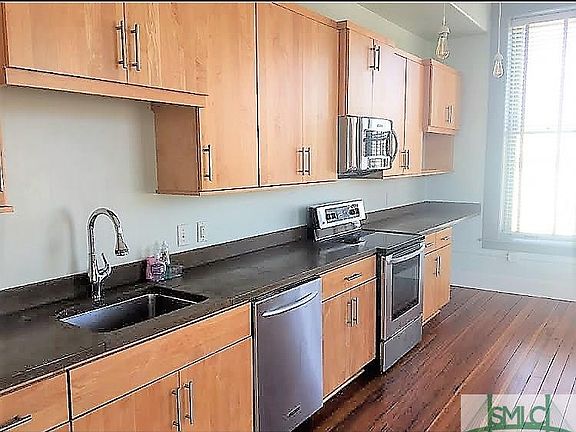3rd image of 201 W Broughton St #302