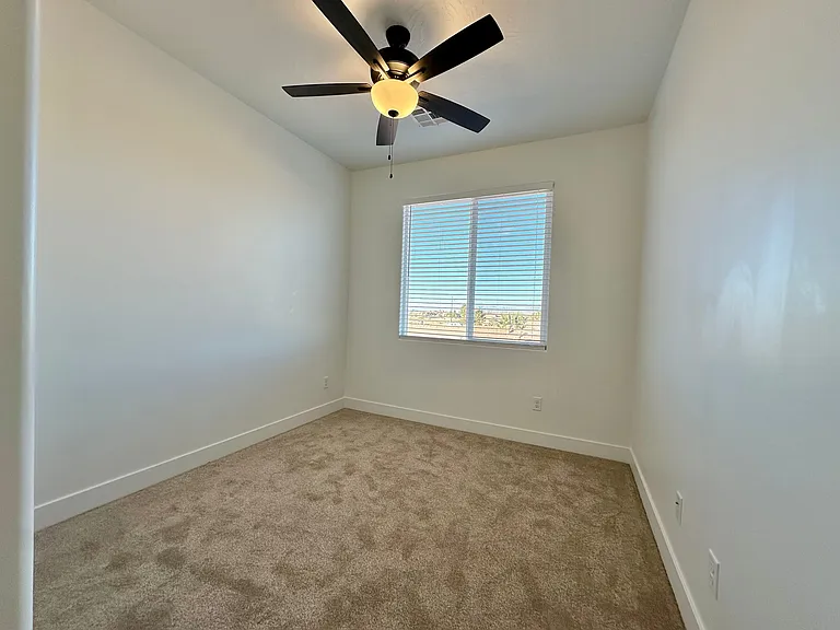 127 N 2480 W — Photo 12