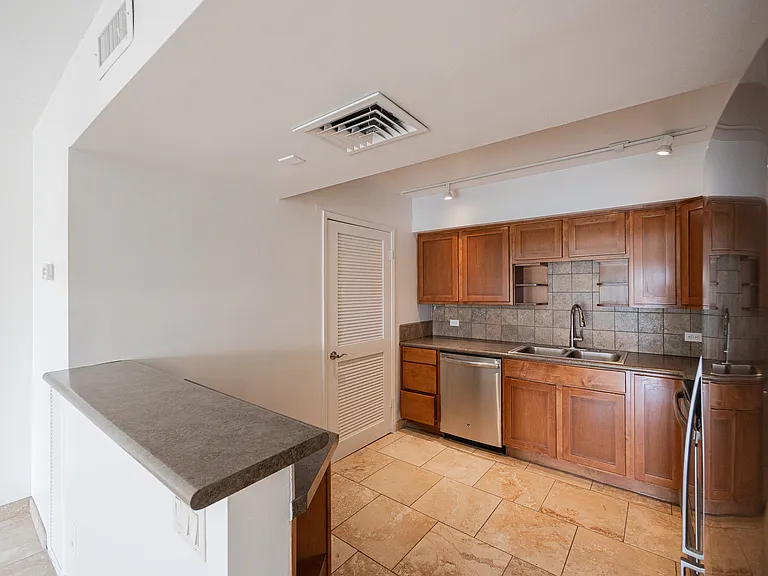 6502 N Central Ave #C103 — Photo 11