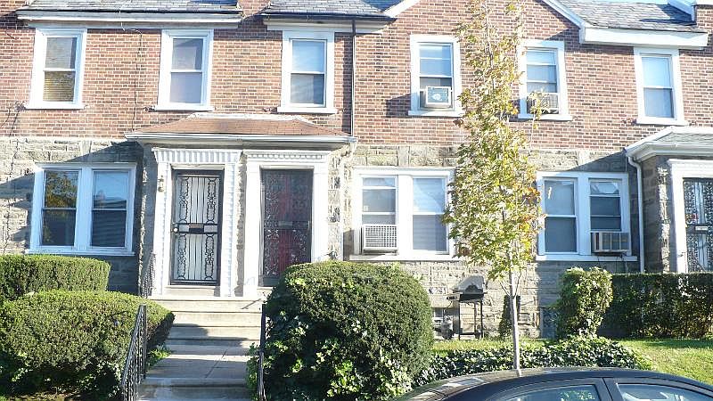 2nd image of 1812 Beverly Rd