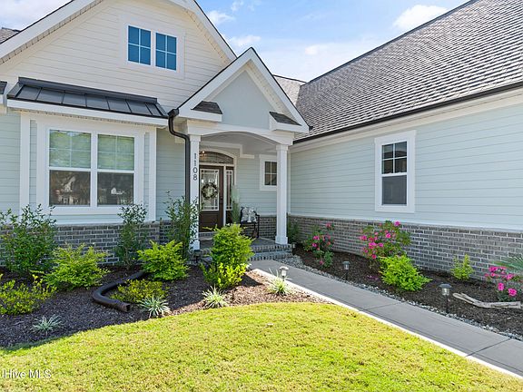 2nd image of 1108 Lunar Drive
