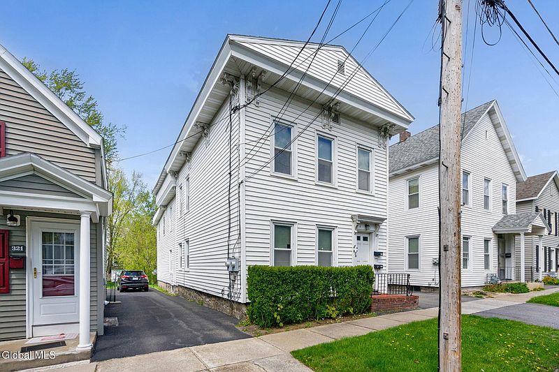2nd image of 319 W Clinton Street