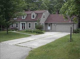 3231 E Danbury Dr, Janesville, WI 53546