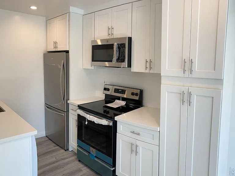 23 23rd Ave #2 — Photo 8