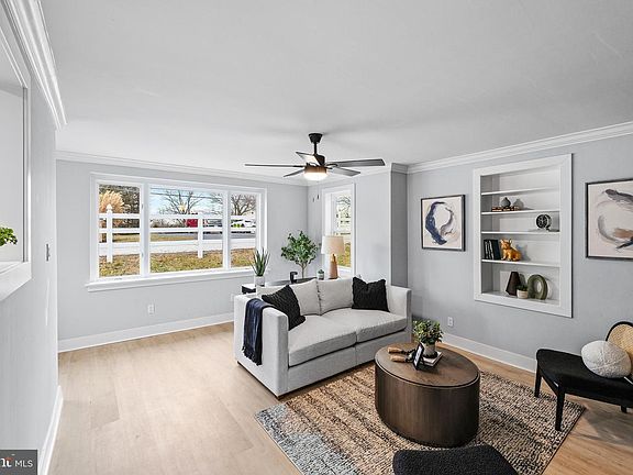 3rd image of 15 Henry Ave