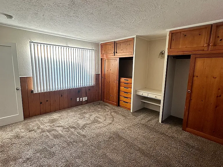 2614 E Michigan Ave — Photo 11