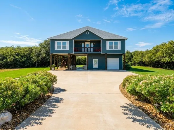 336 Bayside Dr, Seadrift, TX 77983