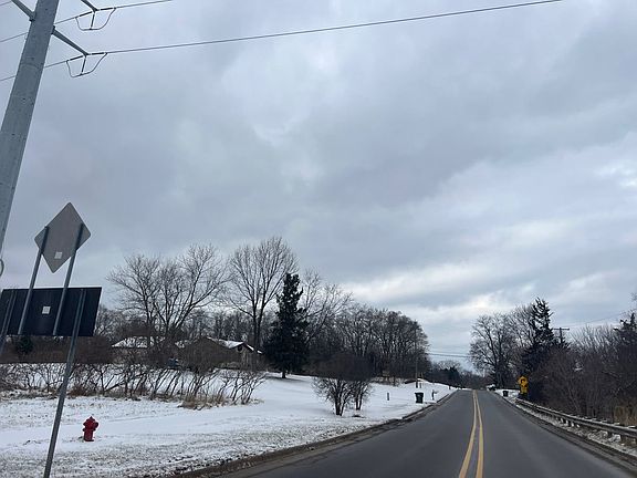 4th image of 1461 W Silverbell Rd