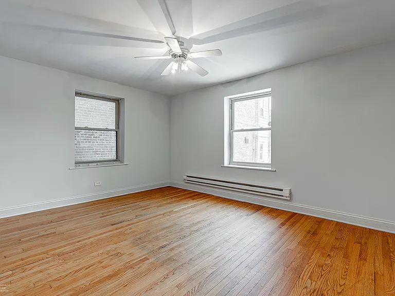 4938 S King Dr #2 — Photo 11