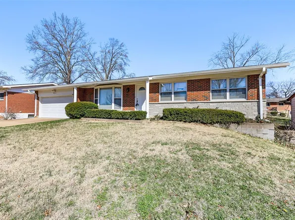 9643 Yorkshire Estates Dr, Saint Louis, MO 63126